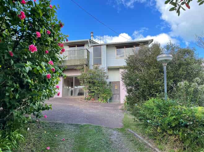 893 Whangaparaoa Road, Manly