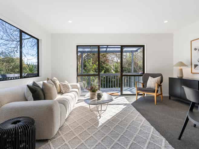 42A Woodlands Crescent, Browns Bay