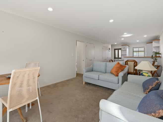 22/41 Manchester Way (The Village), Judea