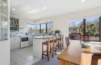 12A Blundell Place, Katikati