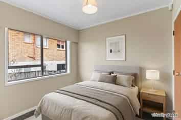 1/2 Cheval Drive, Totara Vale