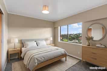 1/2 Cheval Drive, Totara Vale