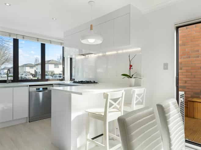 27 Tarapiroe Avenue, Takanini