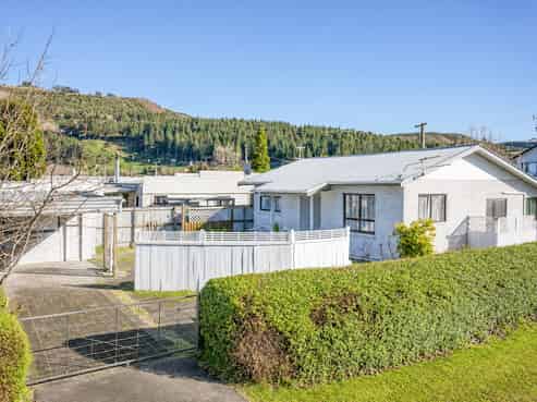23A Kawaha Point Road, Fairy Springs
