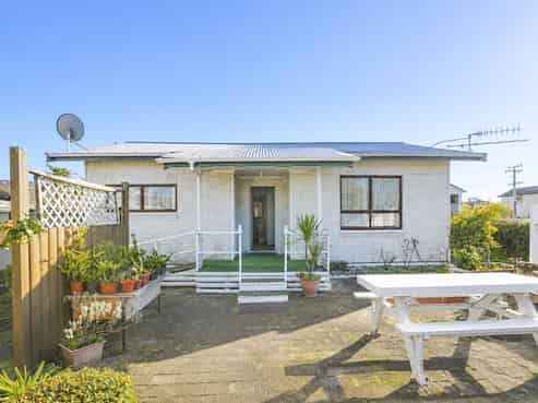23A Kawaha Point Road, Fairy Springs