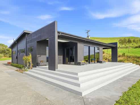 535 Rangitatau West Road, Maxwell