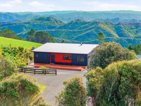 535 Rangitatau West Road, Maxwell