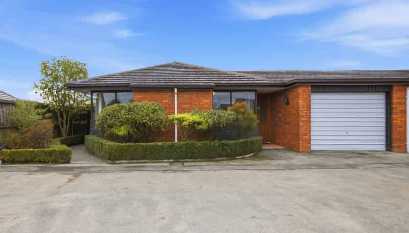 1/24 Leander Street, Northcote