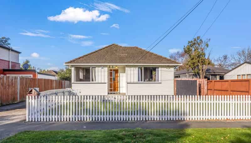 24 Orontes Street, Shirley