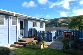 7 Frobisher Street, Island Bay