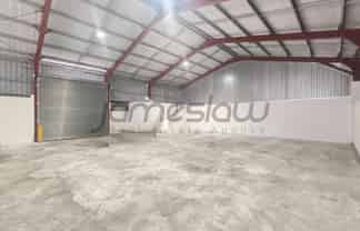 Refurbished Otahuhu Warehouse + 4 Carparks
