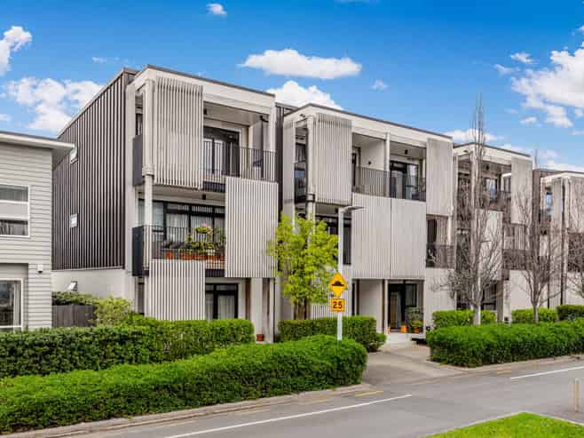 12/169 Hobsonville Point Road, Hobsonville