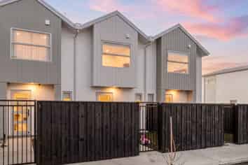 2/50 Broadway Parade, ROLLESTON