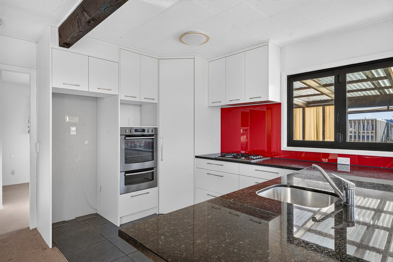 Coastal living in the heart of Riversdale Beach - Vista 6