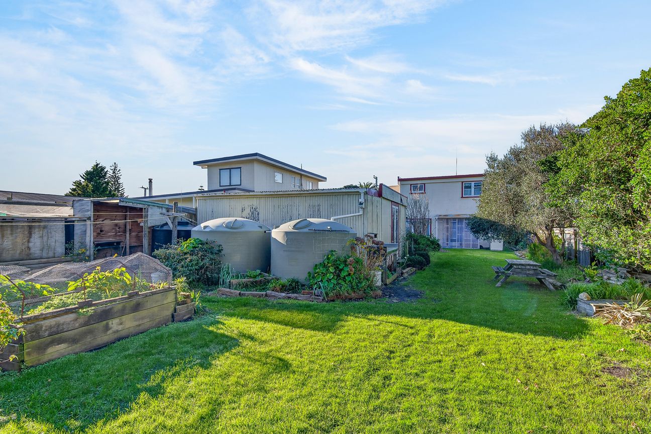 Coastal living in the heart of Riversdale Beach - Vista 4