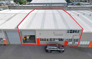 PRISTINE 413M² ON MARUA
