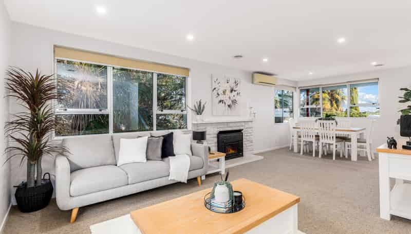 19 Hartford Crescent, Totara Park
