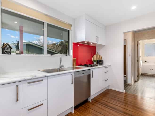 19 Hartford Crescent, Totara Park