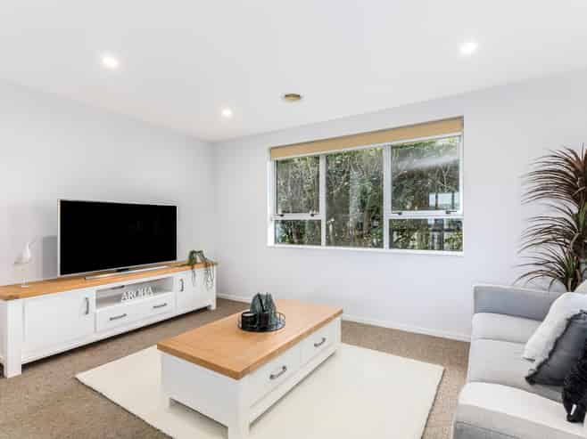 19 Hartford Crescent, Totara Park