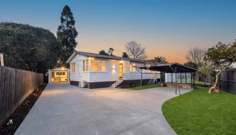 10 Cooper Place, Papakura
