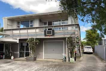 270 (House) Cook Dr, Whitianga