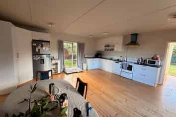 270 (House) Cook Dr, Whitianga