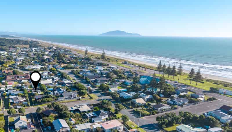 3A Manuka Street, Otaki Beach