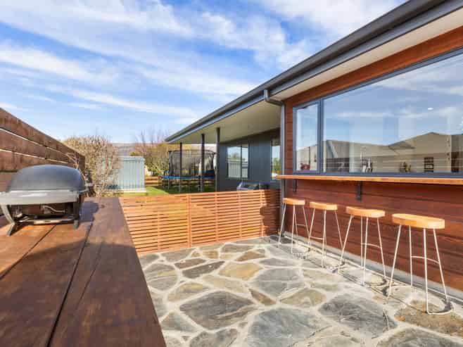 2 Percy Lane, Wanaka