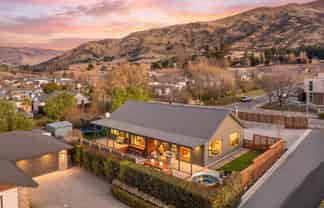 2 Percy Lane, Wanaka