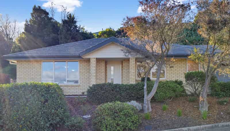 33 Valley Heights, Stepneyville