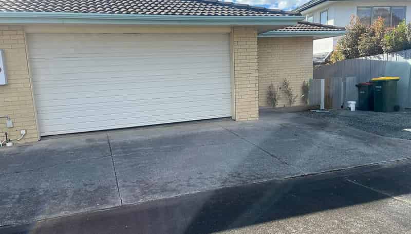 2/7 Marbeth Court, Botany Downs