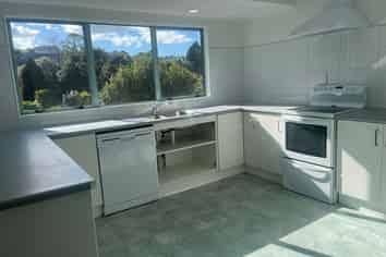 2/7 Marbeth Court, Botany Downs