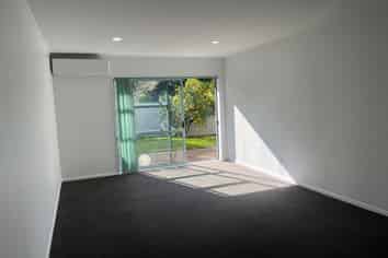 2/7 Marbeth Court, Botany Downs