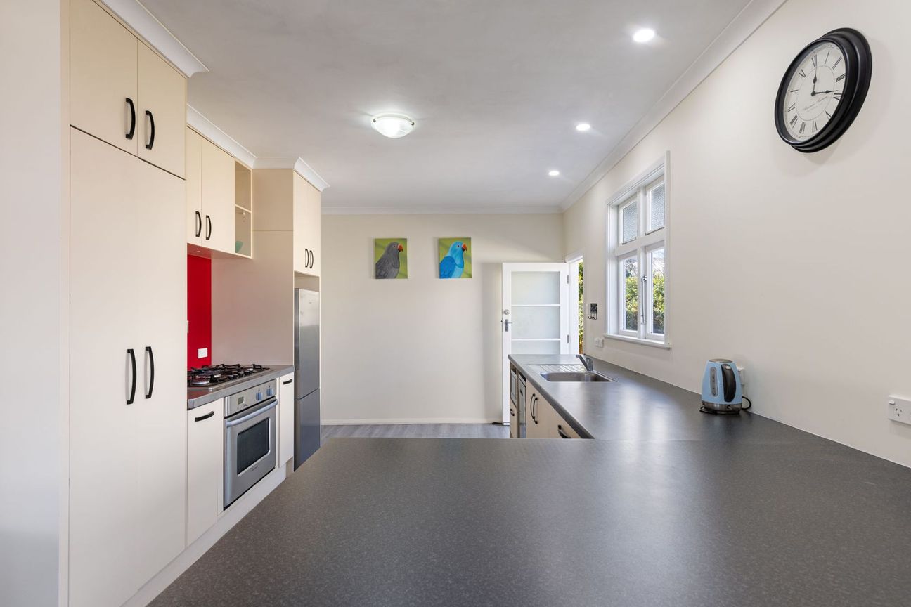 Renovated, spacious and ready to enjoy - Ansicht 2