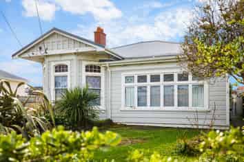 31 Tahi Street, Miramar