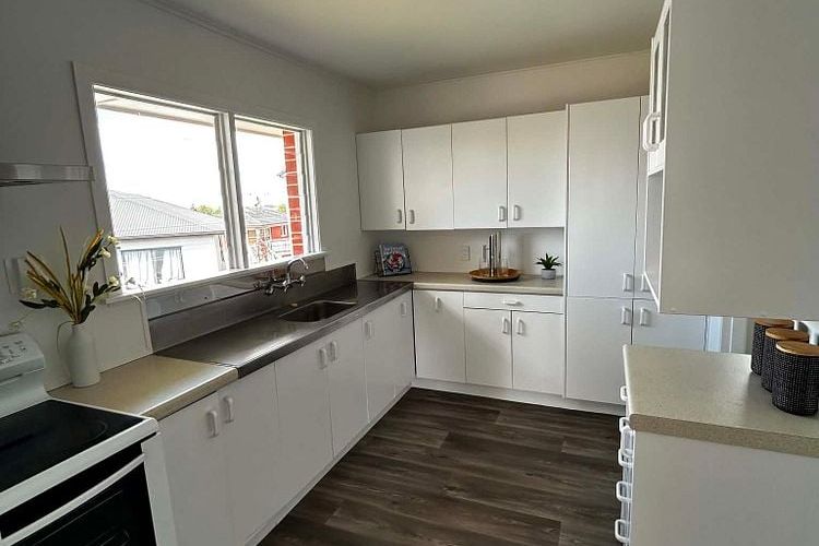 Charming Dinsdale Home with Ample Parking - Aanzicht 4