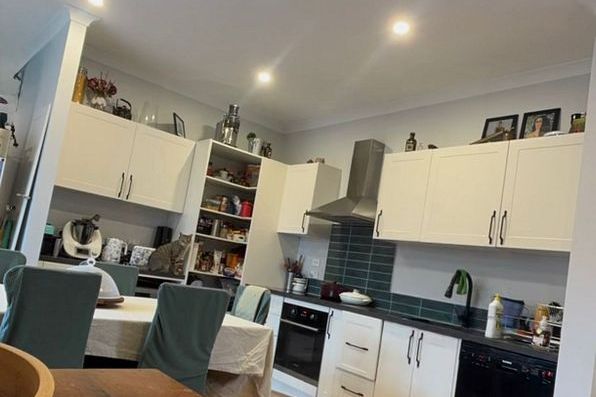 Charming restored 3-Bedroom Home in Masterton - Vista 6