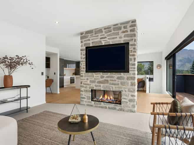 38 Hunter Crescent, Wanaka
