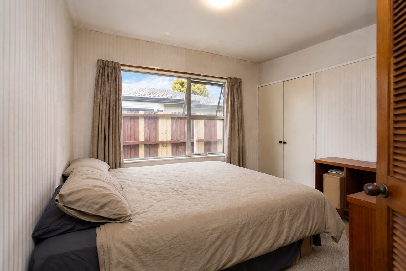 RICCARTON - LARGE FOUR BEDROOM HOME - Vista 5