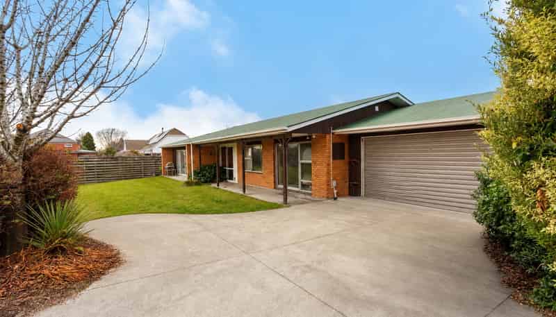 18A Aileen Place, Riccarton