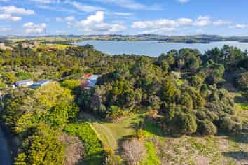 438 Pahi Road, Paparoa