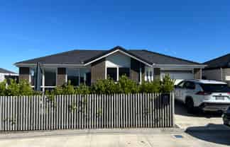 25 Pragma Rise, Rototuna North