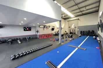 Versatile Albany showroom/industrial
