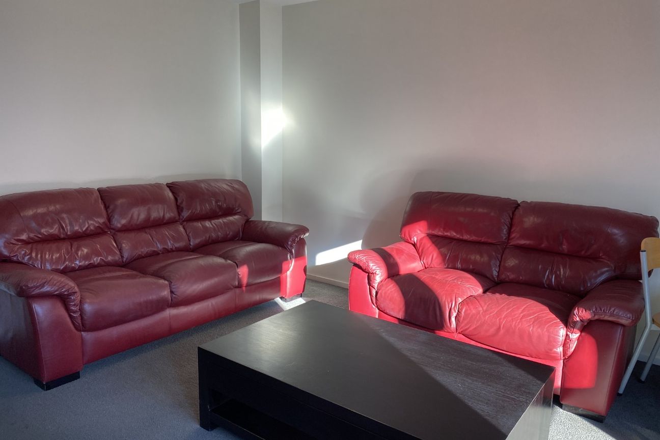 STUDENT ACCOMMODATION HANSONS LANE 5 X BEDROOM. - Vista 4