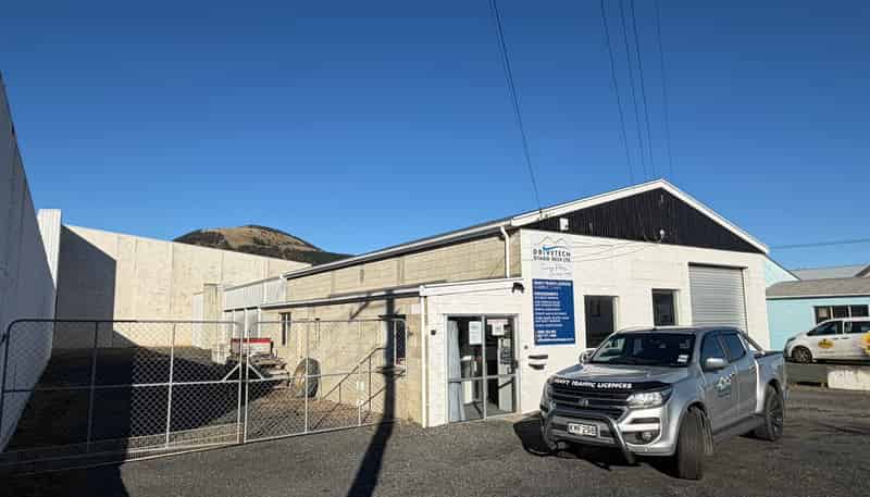 17 Gladstone Road, Mosgiel