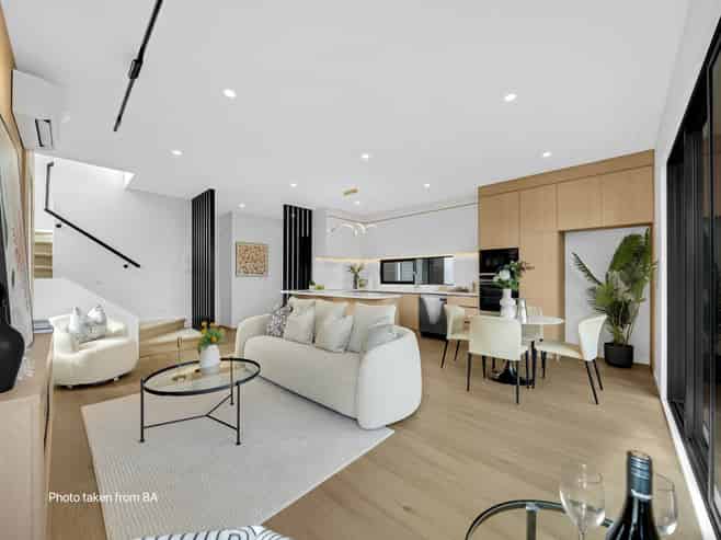 8A-8E  Hattaway Avenue, Bucklands Beach