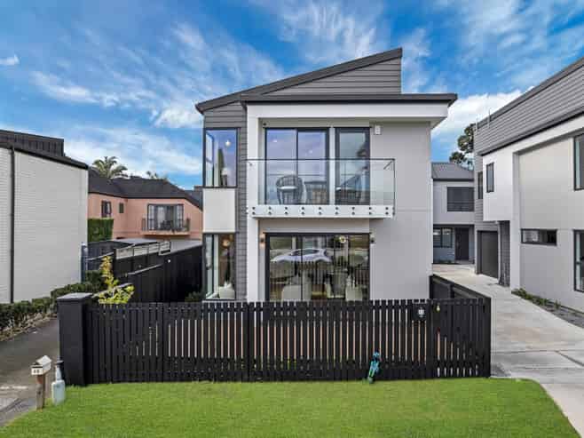8A Hattaway Avenue, Bucklands Beach