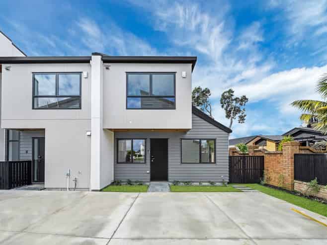 8D Hattaway Avenue, Bucklands Beach