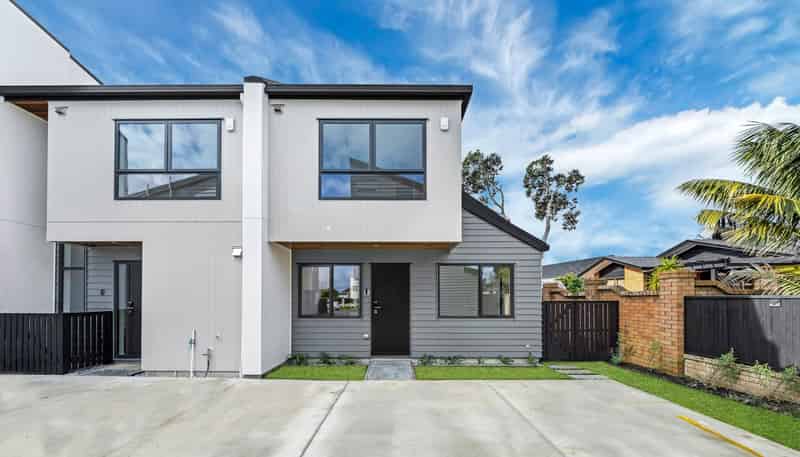 8D Hattaway Avenue, Bucklands Beach