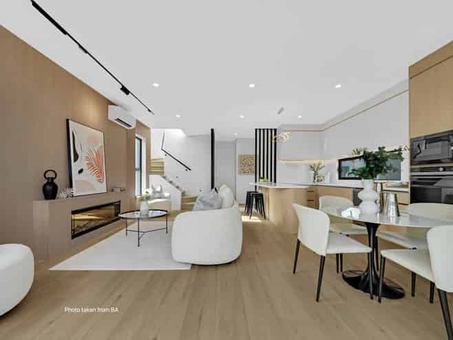 8E  Hattaway Avenue, Bucklands Beach